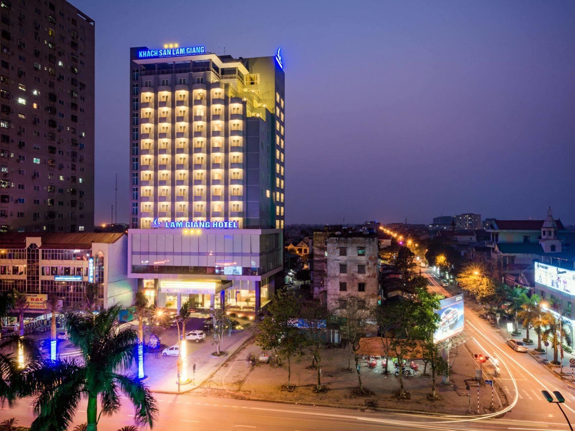 Lam Giang Hotel Vinh Exterior photo