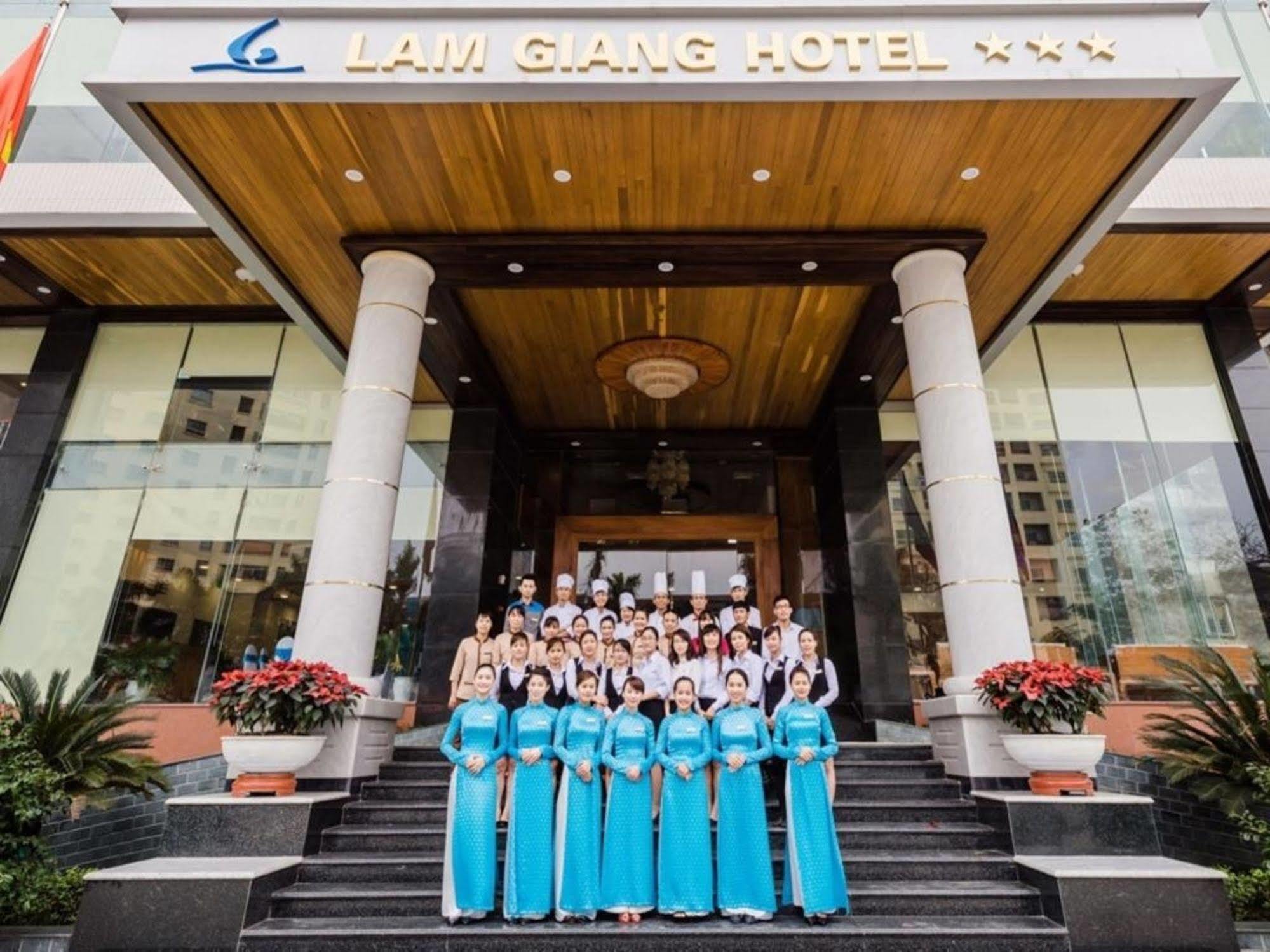 Lam Giang Hotel Vinh Exterior photo