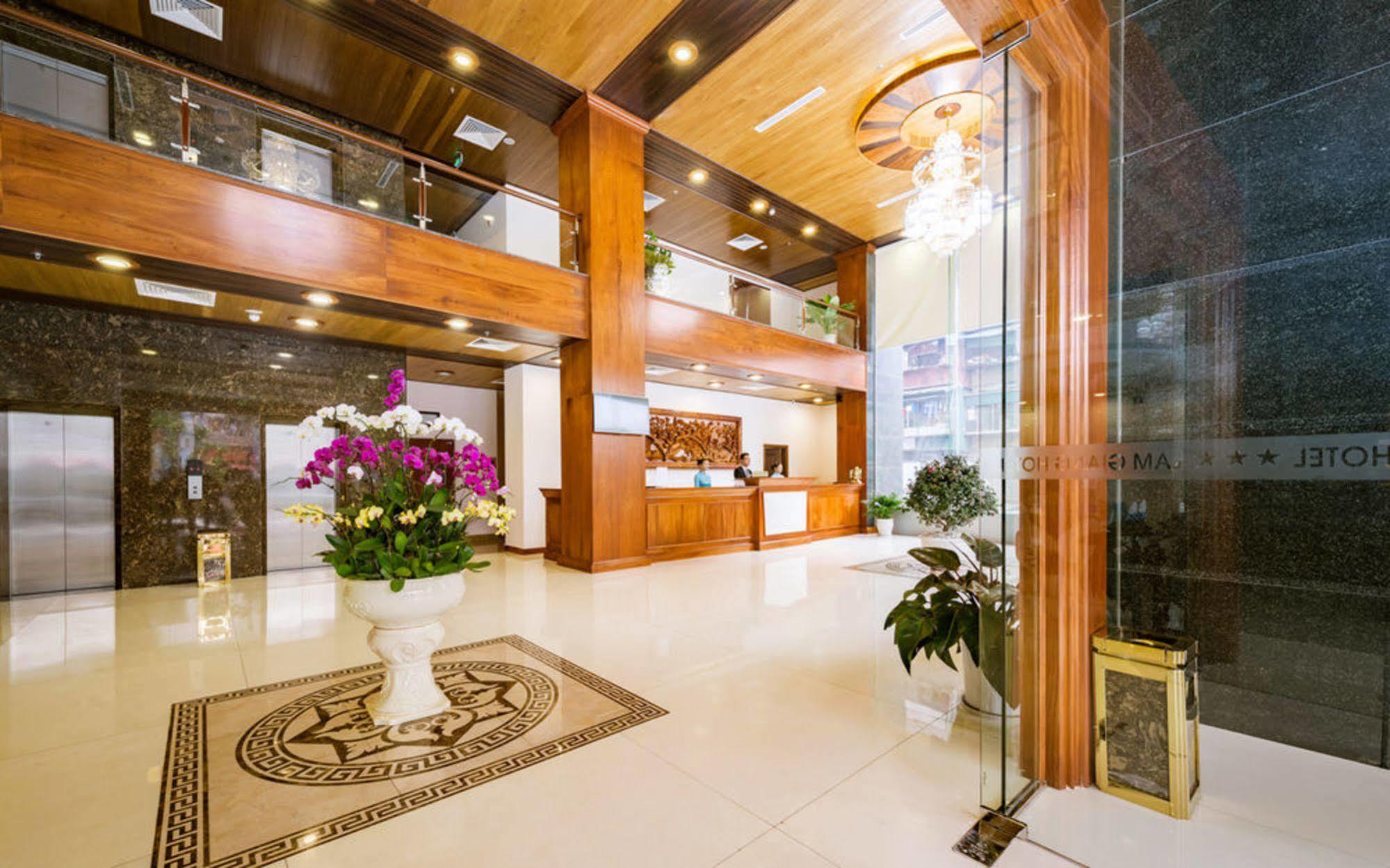 Lam Giang Hotel Vinh Exterior photo